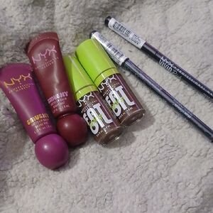 Bundle DEAL! NYX Lip Collection - Bold Berry and Earthy Browns